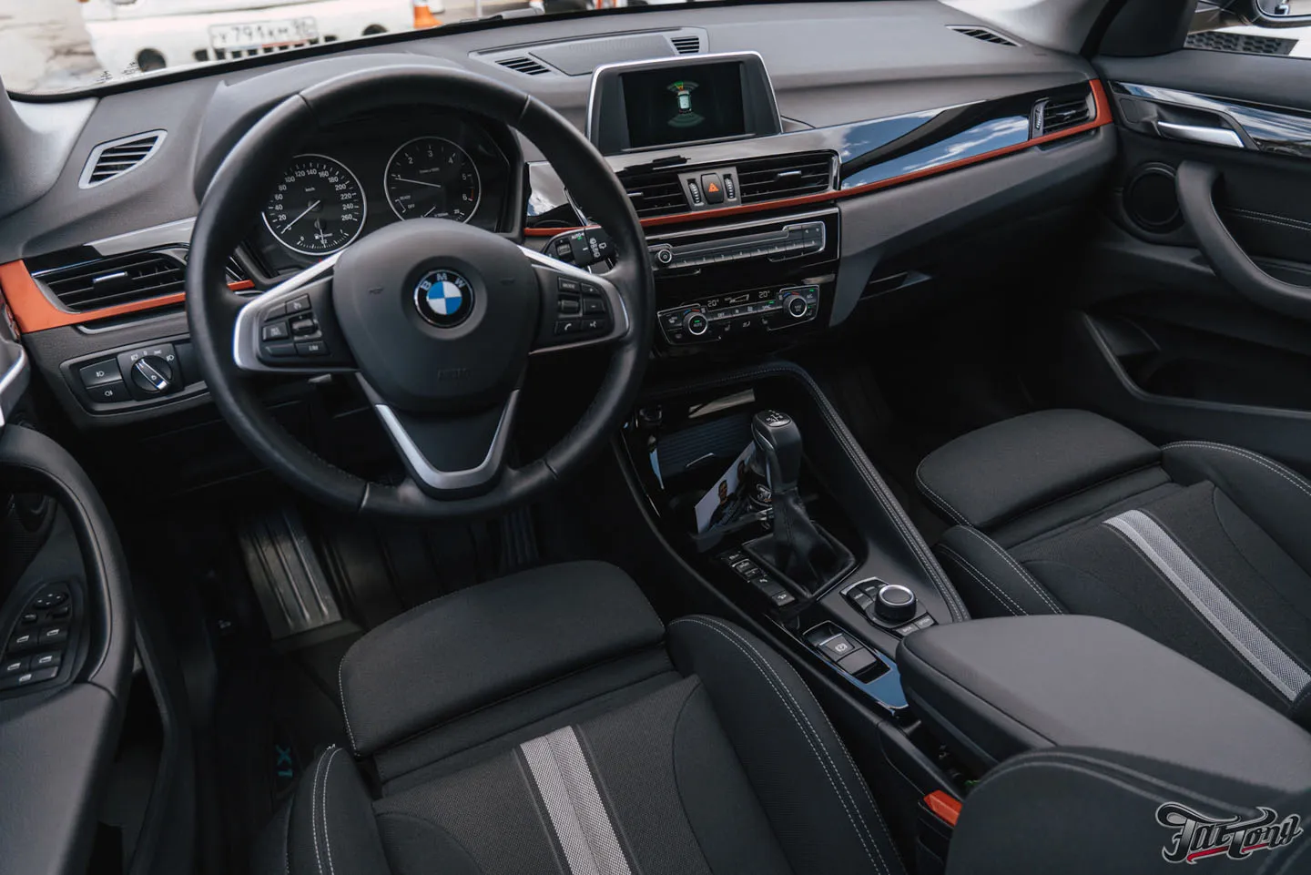 Химчистка салона и мойка подкапотного пространства BMW X1